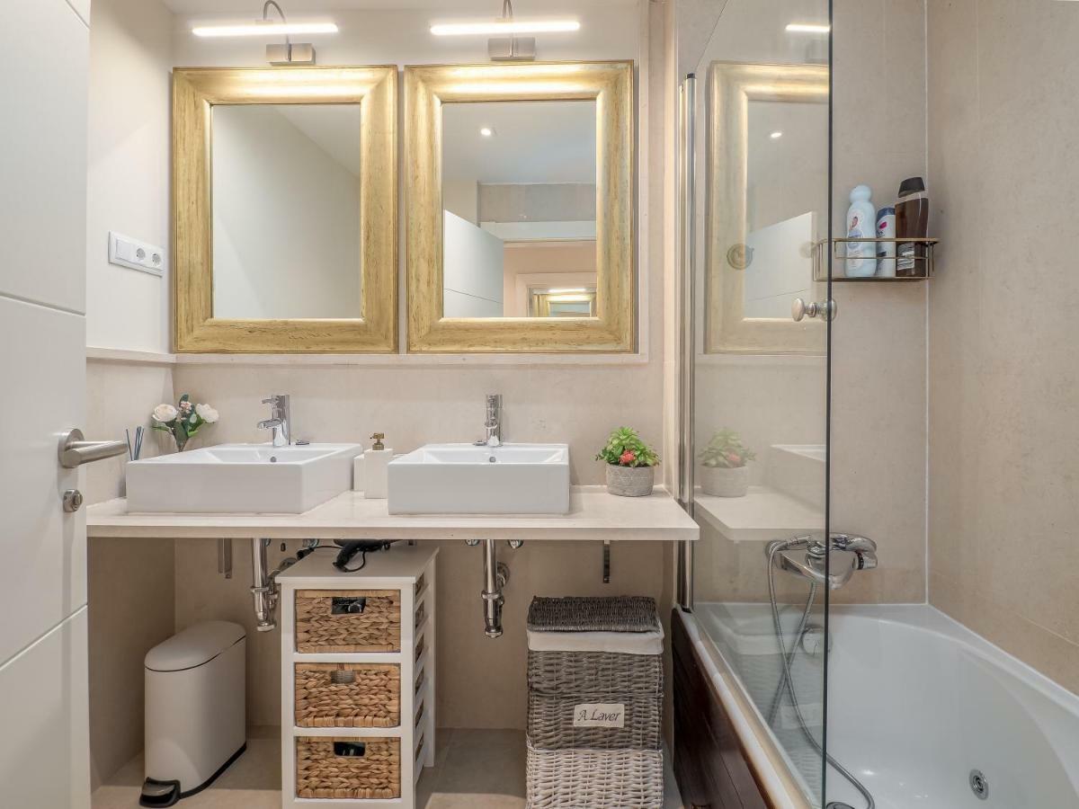 Amazing Two Bedroom Apartment In Los Flamingos, Marbella エステポナ エクステリア 写真
