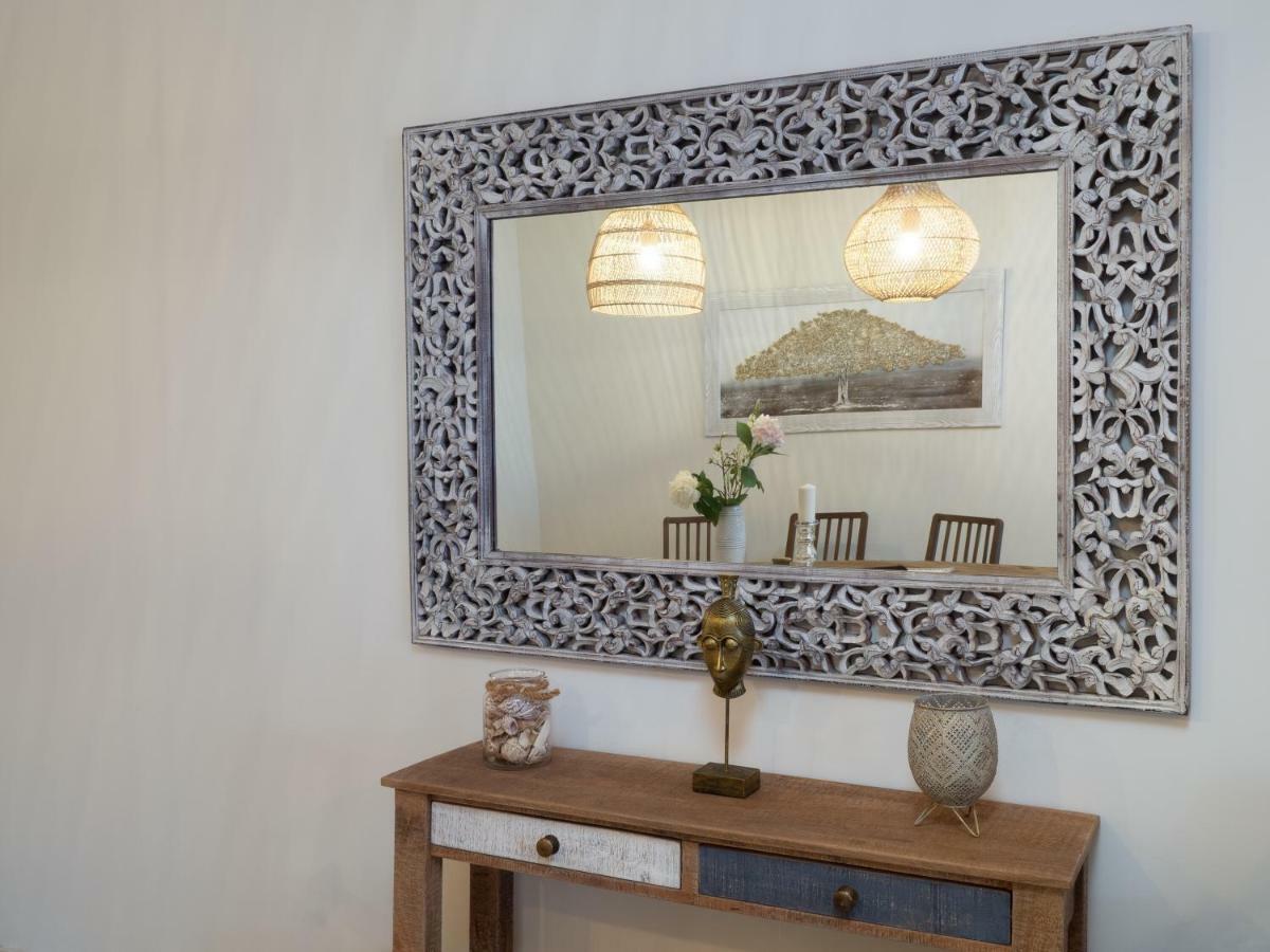 Amazing Two Bedroom Apartment In Los Flamingos, Marbella エステポナ エクステリア 写真